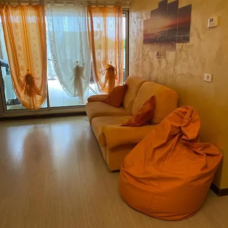 Casa Con Terrazza Lägenhet